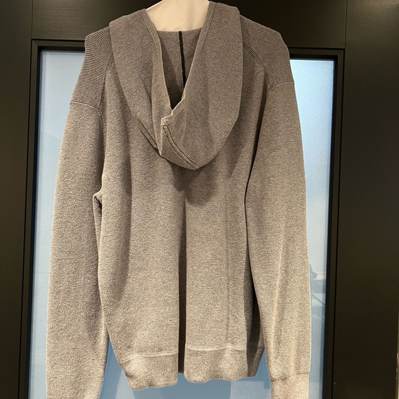 Banana Republic Men’s Large Hooded Sweater - Picture 2 of 3